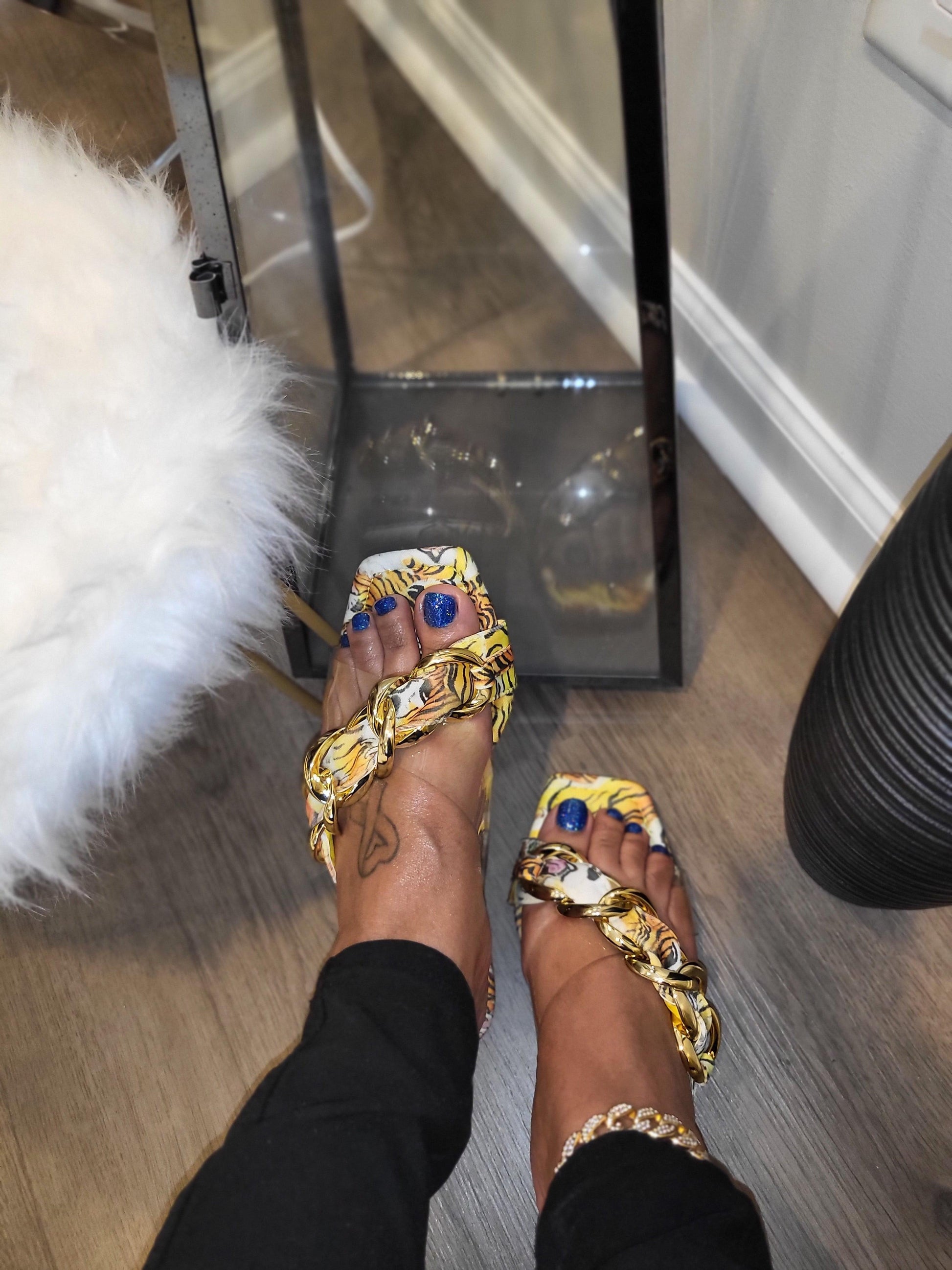Summer Lovin Sweet J's Shoetique LLC 